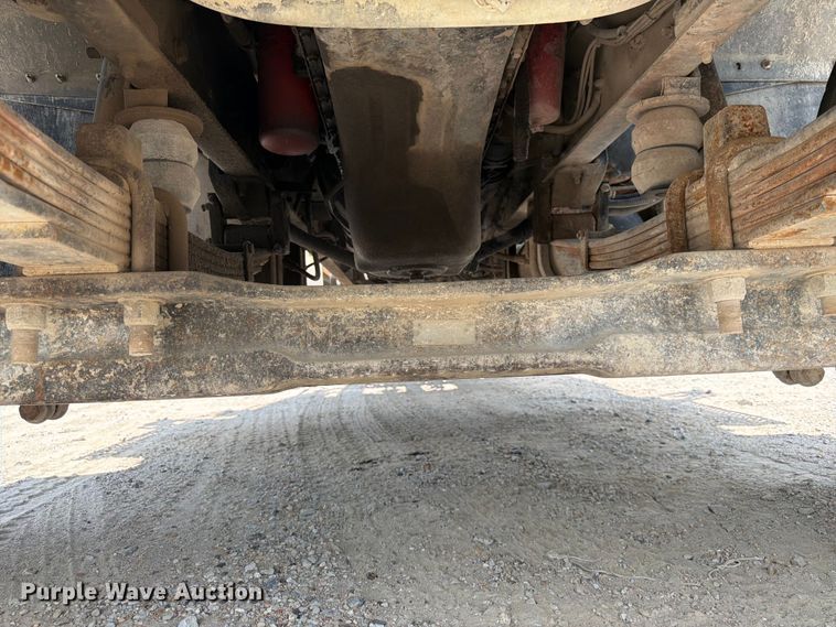image for item FK3521 2007 International DF557 ready mix truck