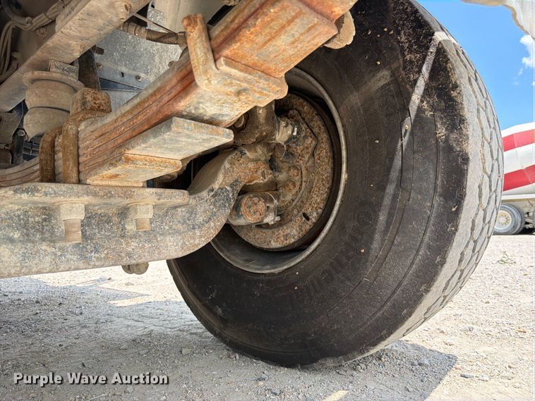 image for item FK3521 2007 International DF557 ready mix truck