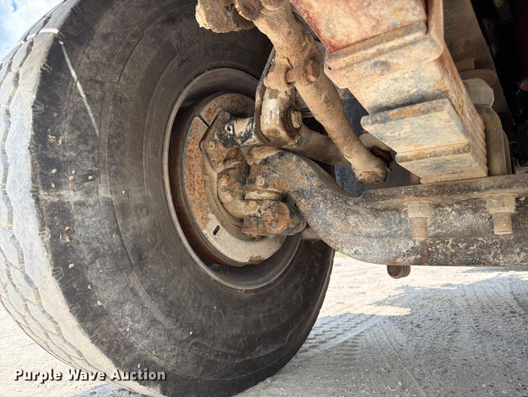 image for item FK3521 2007 International DF557 ready mix truck