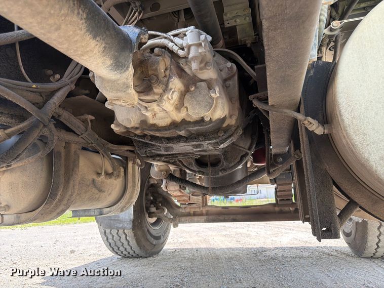 image for item FK3521 2007 International DF557 ready mix truck