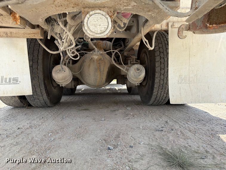 image for item FK3521 2007 International DF557 ready mix truck