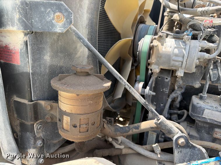 image for item FK3521 2007 International DF557 ready mix truck