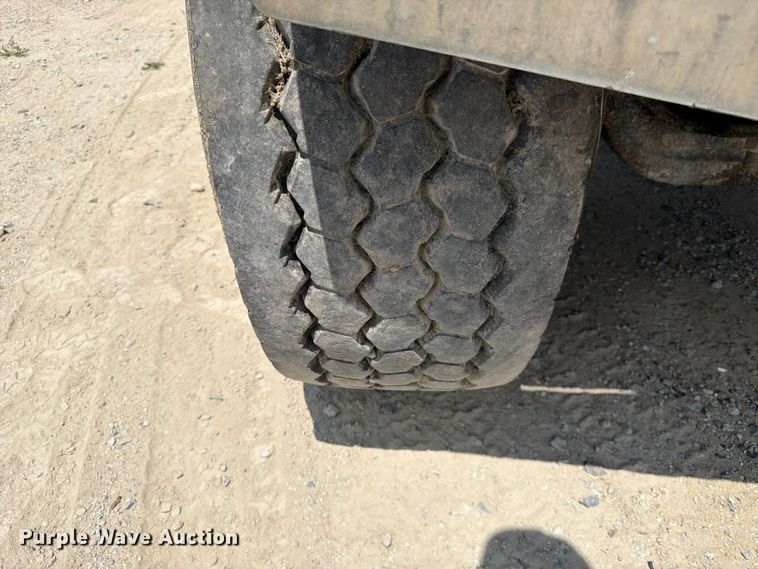 image for item FK3521 2007 International DF557 ready mix truck