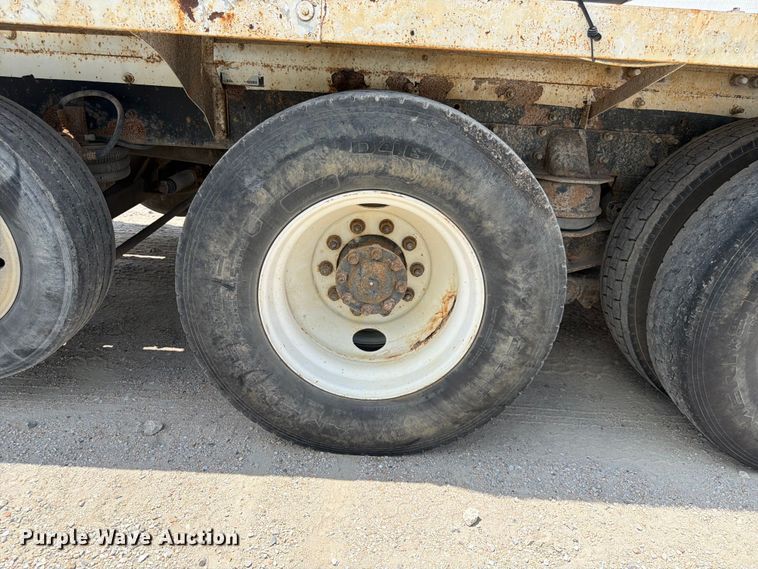 image for item FK3521 2007 International DF557 ready mix truck