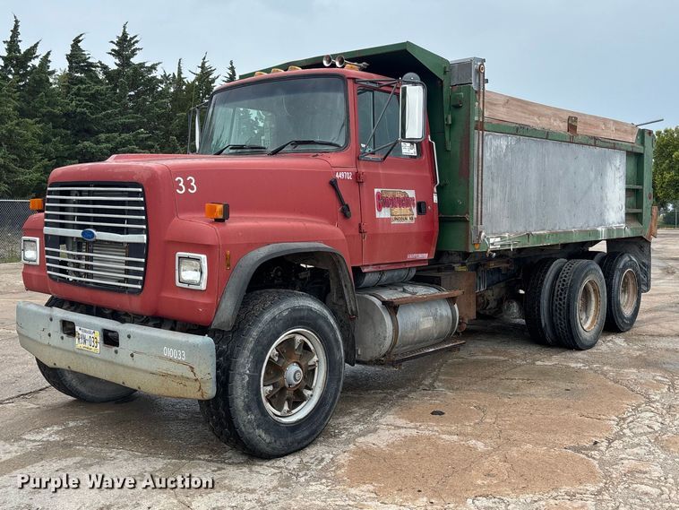 1997 Ford LT8000 dump truck