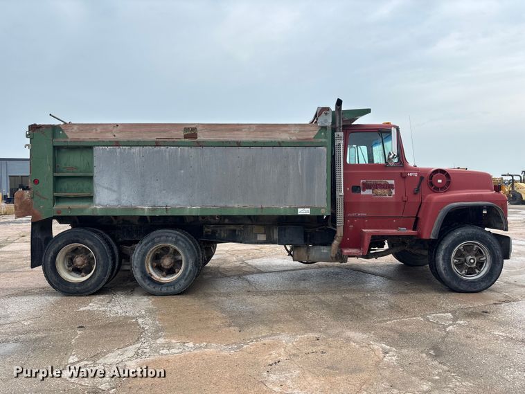 image for item FK3524 1997 Ford LT8000 dump truck