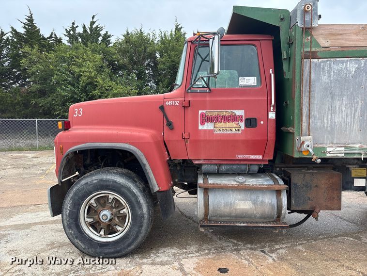 image for item FK3524 1997 Ford LT8000 dump truck