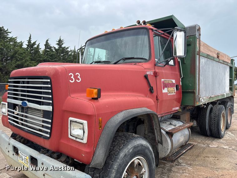 image for item FK3524 1997 Ford LT8000 dump truck