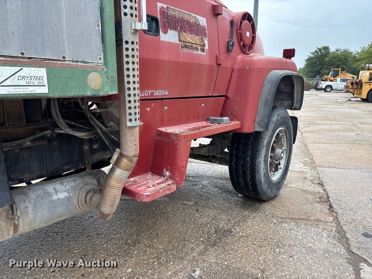 image for item FK3524 1997 Ford LT8000 dump truck