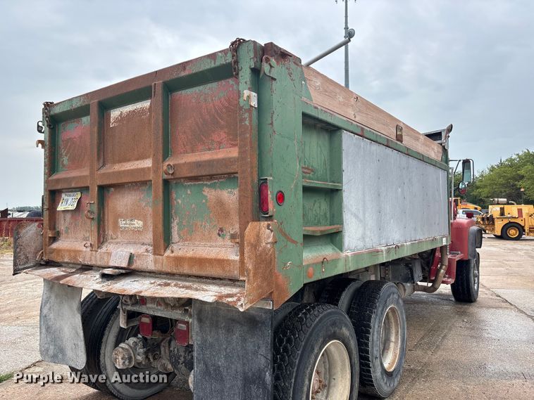 image for item FK3524 1997 Ford LT8000 dump truck