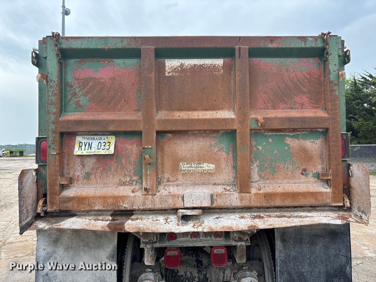 image for item FK3524 1997 Ford LT8000 dump truck