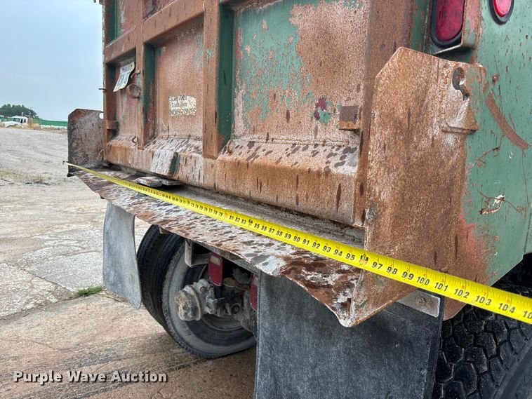 image for item FK3524 1997 Ford LT8000 dump truck