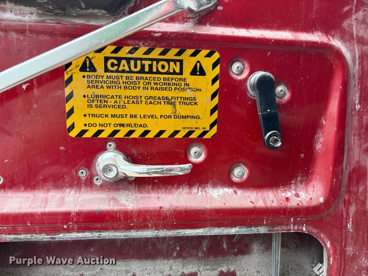 image for item FK3524 1997 Ford LT8000 dump truck