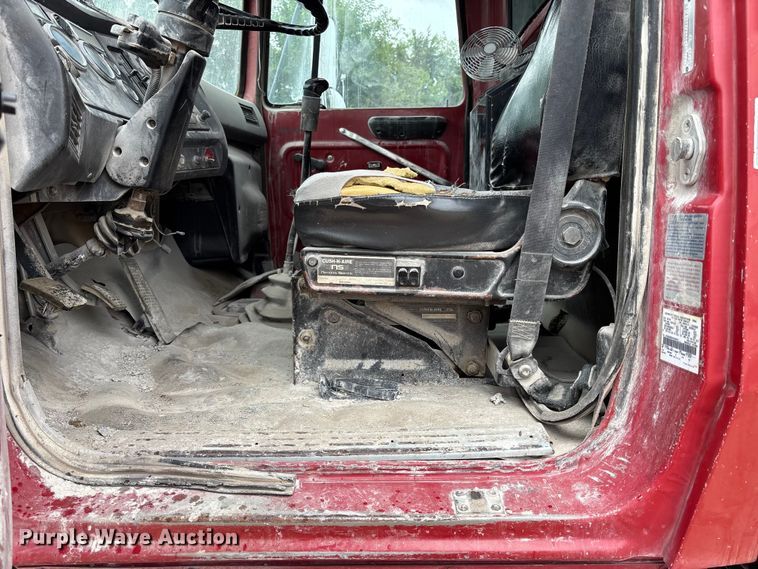 image for item FK3524 1997 Ford LT8000 dump truck