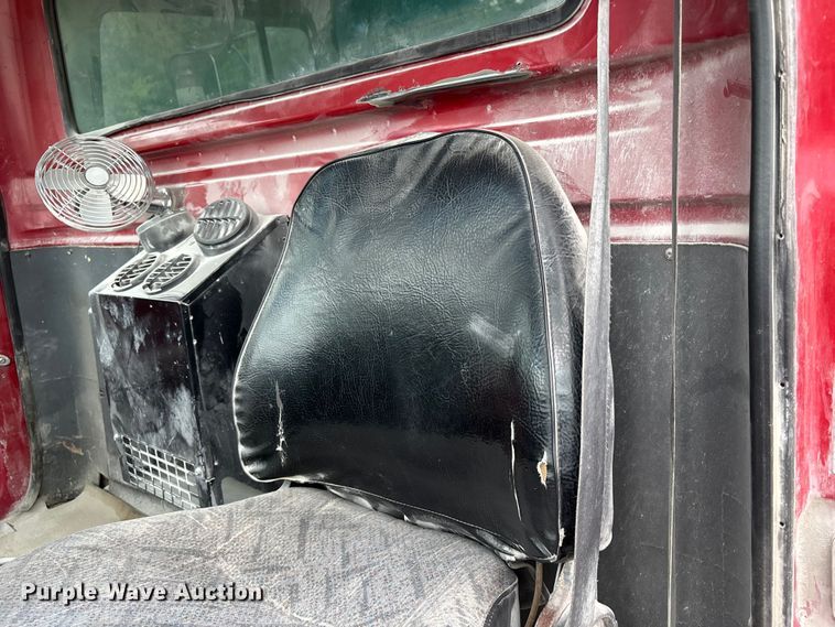 image for item FK3524 1997 Ford LT8000 dump truck