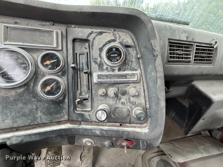 image for item FK3524 1997 Ford LT8000 dump truck