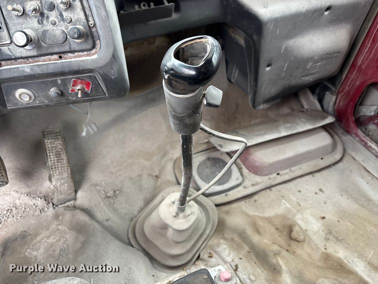 image for item FK3524 1997 Ford LT8000 dump truck