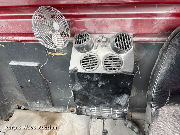 image for item FK3524 1997 Ford LT8000 dump truck