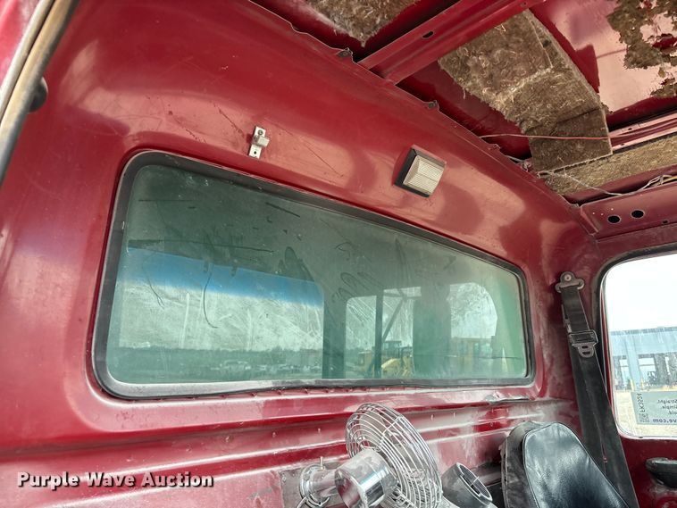 image for item FK3524 1997 Ford LT8000 dump truck