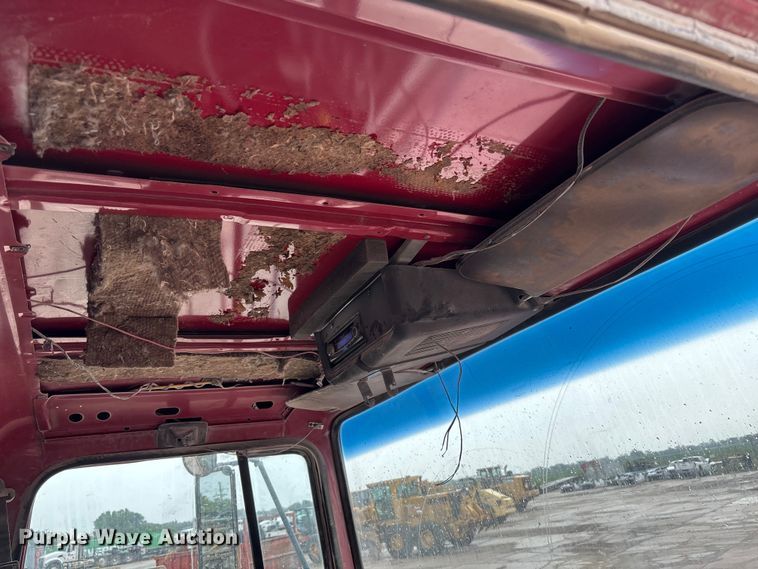 image for item FK3524 1997 Ford LT8000 dump truck