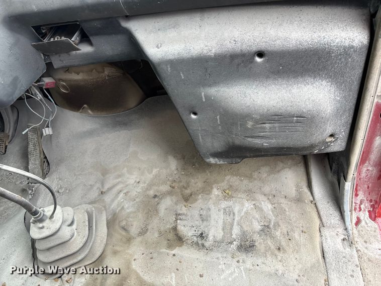 image for item FK3524 1997 Ford LT8000 dump truck