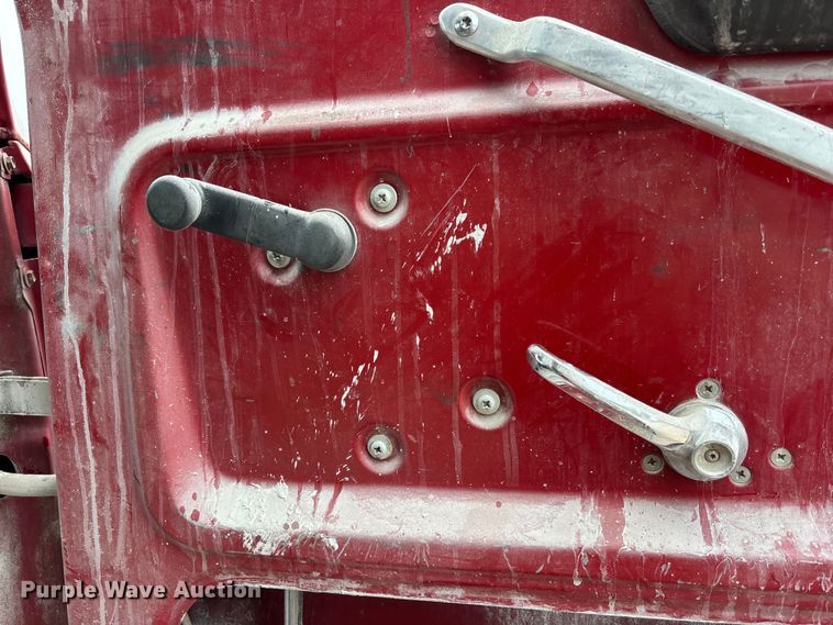 image for item FK3524 1997 Ford LT8000 dump truck
