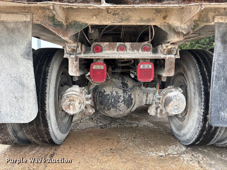 image for item FK3524 1997 Ford LT8000 dump truck