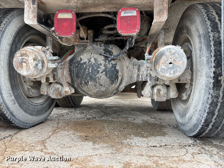 image for item FK3524 1997 Ford LT8000 dump truck