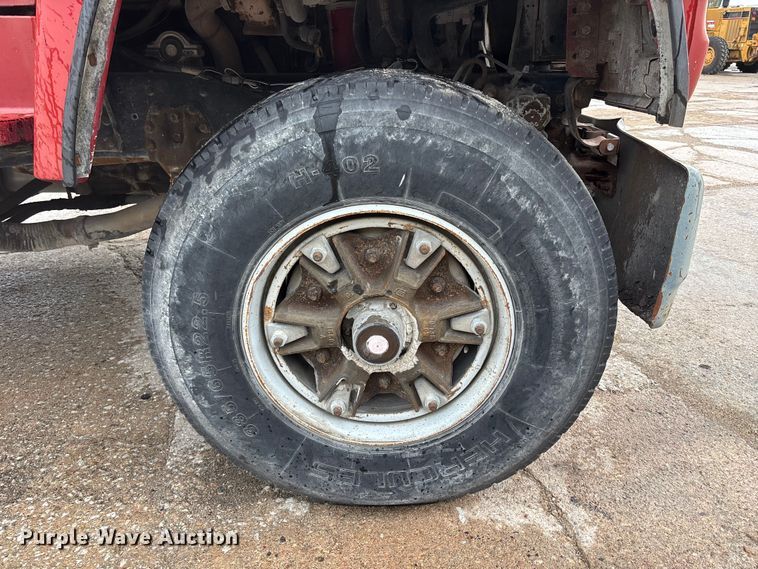 image for item FK3524 1997 Ford LT8000 dump truck