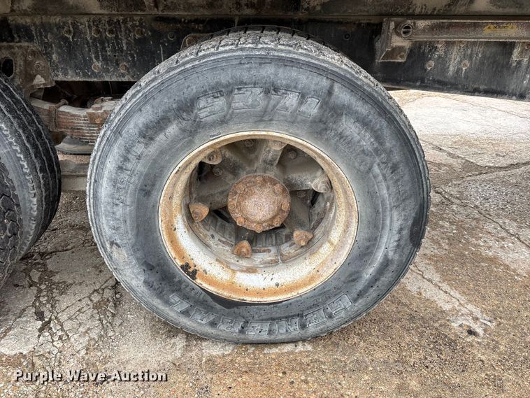 image for item FK3524 1997 Ford LT8000 dump truck