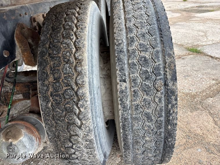 image for item FK3524 1997 Ford LT8000 dump truck