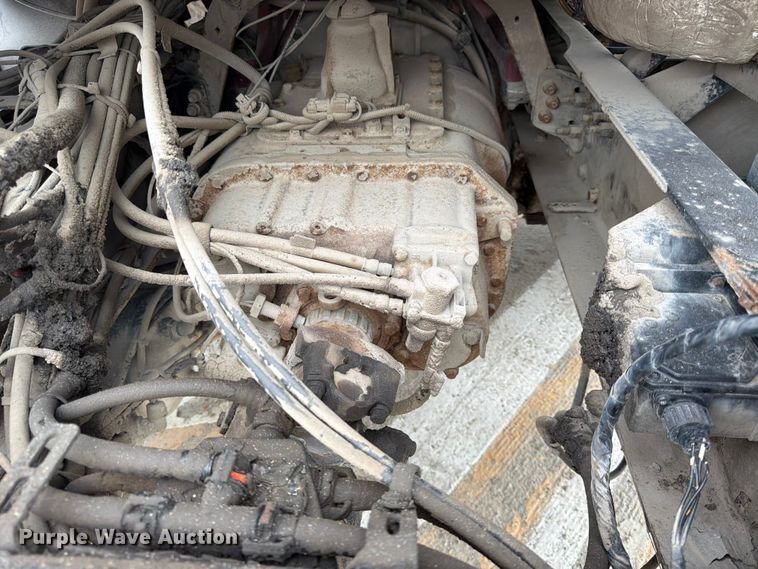 image for item FK3526 2009 Mack CXU613 semi truck