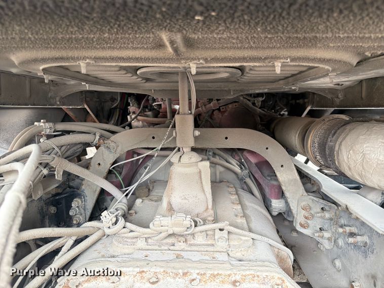 image for item FK3526 2009 Mack CXU613 semi truck