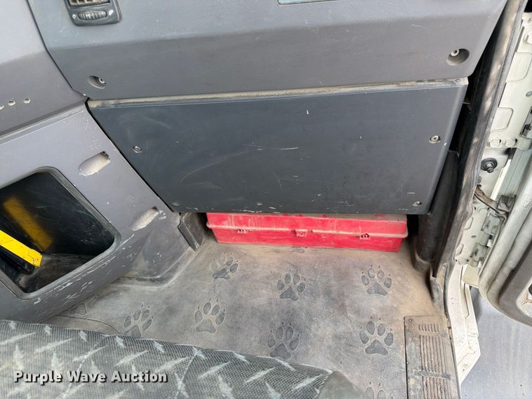 image for item FK3526 2009 Mack CXU613 semi truck