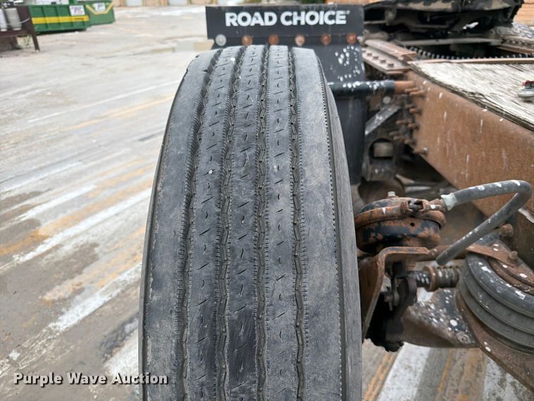 image for item FK3526 2009 Mack CXU613 semi truck