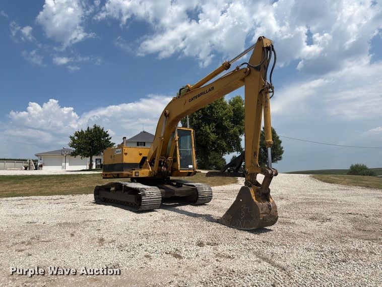image for item FK3529 1985 Caterpillar 225LC excavator