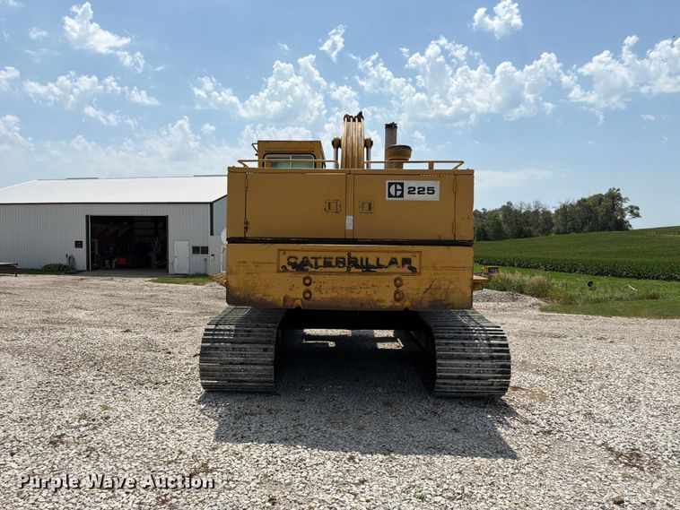 image for item FK3529 1985 Caterpillar 225LC excavator