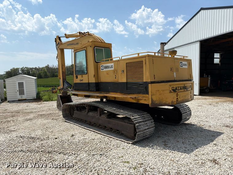 image for item FK3529 1985 Caterpillar 225LC excavator