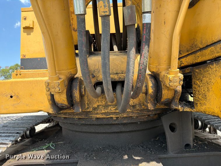 image for item FK3529 1985 Caterpillar 225LC excavator