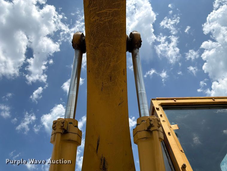 image for item FK3529 1985 Caterpillar 225LC excavator