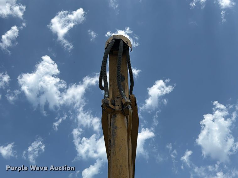 image for item FK3529 1985 Caterpillar 225LC excavator
