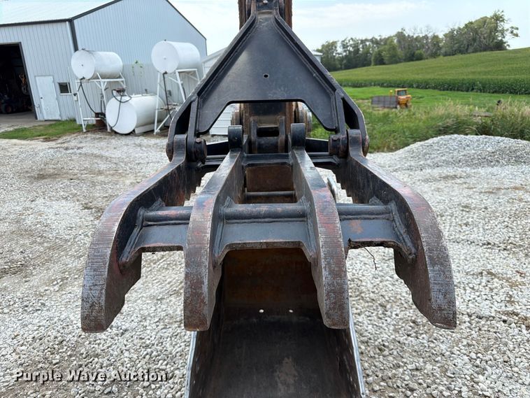 image for item FK3529 1985 Caterpillar 225LC excavator