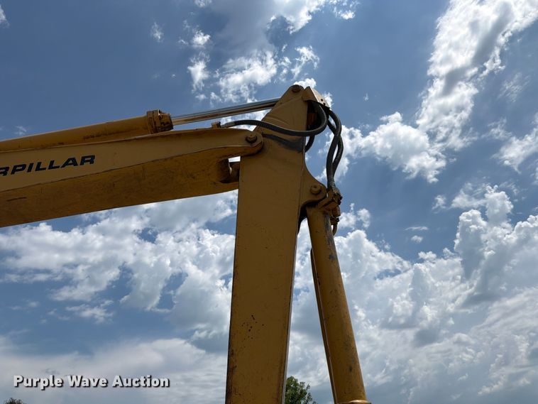 image for item FK3529 1985 Caterpillar 225LC excavator
