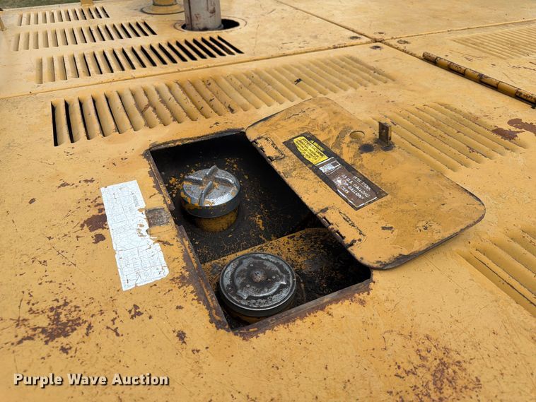image for item FK3529 1985 Caterpillar 225LC excavator