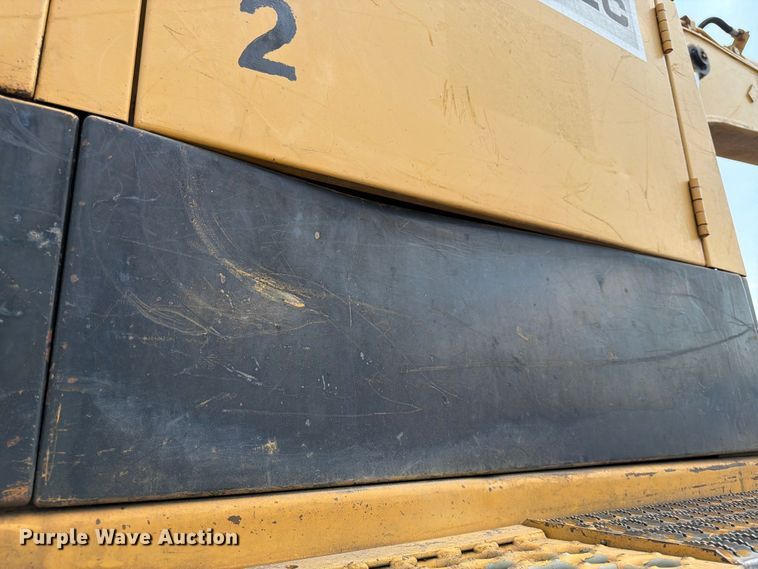 image for item FK3529 1985 Caterpillar 225LC excavator