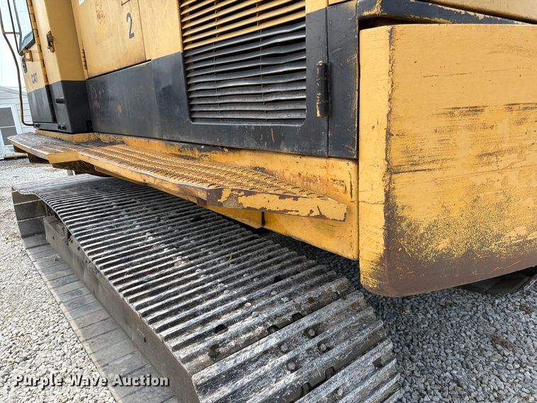 image for item FK3529 1985 Caterpillar 225LC excavator