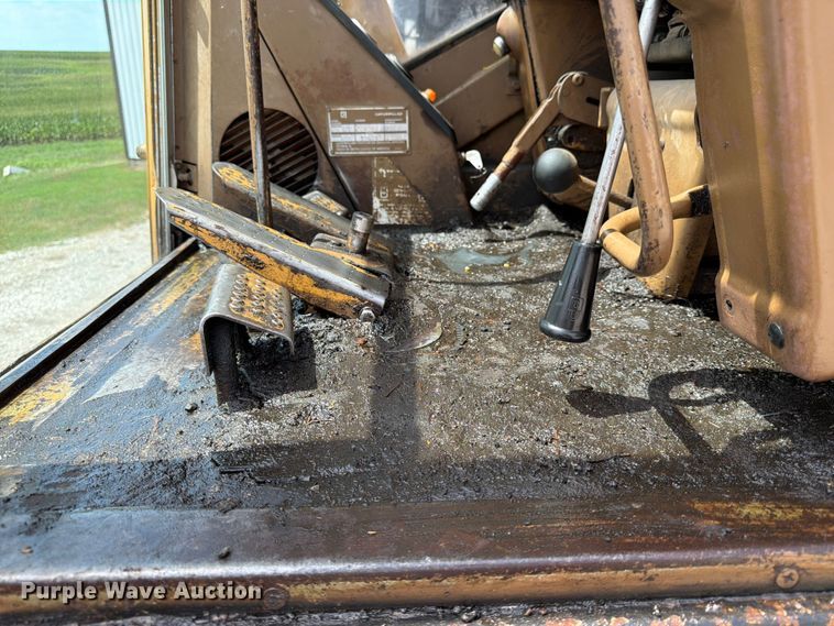 image for item FK3529 1985 Caterpillar 225LC excavator