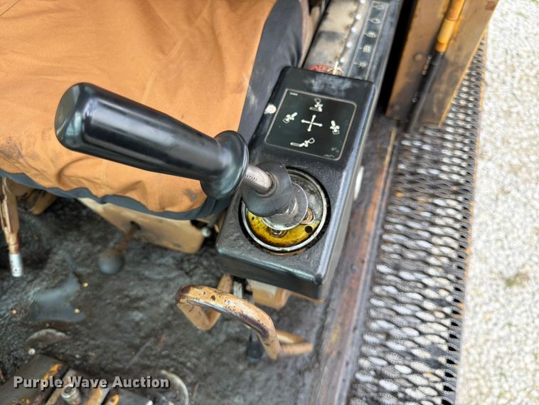 image for item FK3529 1985 Caterpillar 225LC excavator
