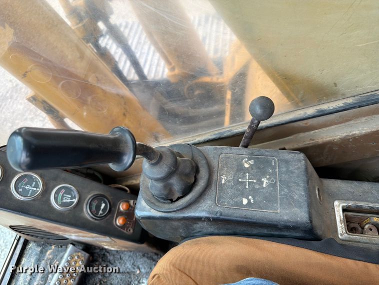 image for item FK3529 1985 Caterpillar 225LC excavator