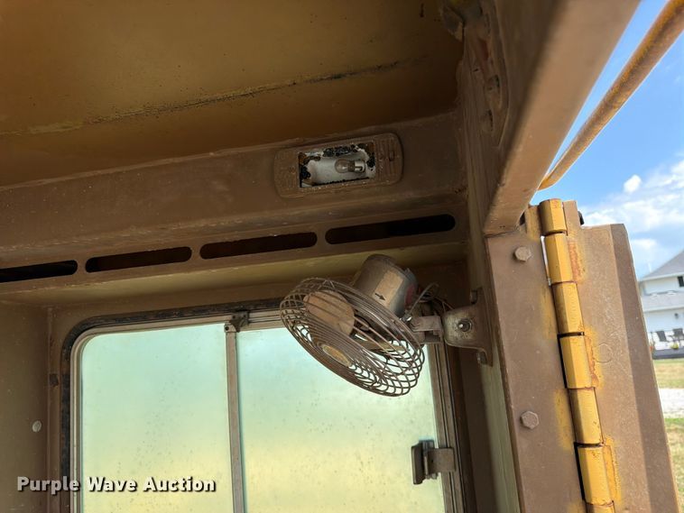 image for item FK3529 1985 Caterpillar 225LC excavator